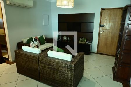 Sala de apartamento para alugar com 2 quartos, 100m² em Canto do Forte, Praia Grande