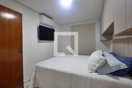 Suíte - Quarto 1 de apartamento à venda com 2 quartos, 120m² em Vila São Pedro, Santo André