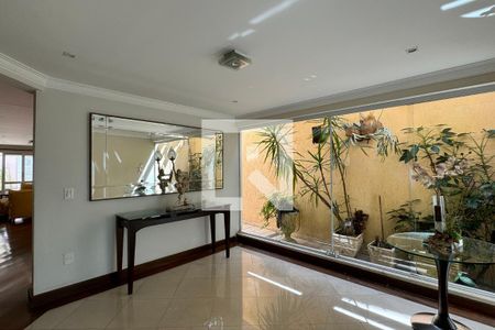Hall de entrada de casa de condomínio à venda com 4 quartos, 600m² em Alphaville, Santana de Parnaíba