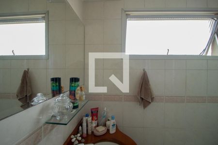 Banheiro de apartamento à venda com 2 quartos, 60m² em Vila Mazzei, São Paulo