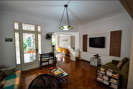 Sala de casa à venda com 10 quartos, 400m² em Grajaú, Rio de Janeiro