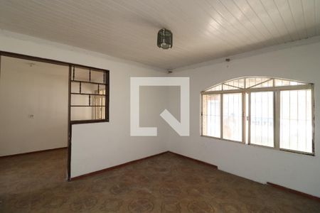 Casa à venda com 80m², 3 quartos e 2 vagasSala