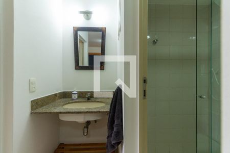 Banheiro de kitnet/studio para alugar com 1 quarto, 27m² em Jardim Vila Mariana, São Paulo