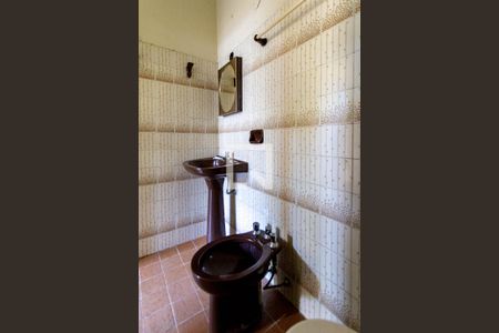 Banheiro de casa à venda com 1 quarto, 50m² em Ouro Preto, Belo Horizonte