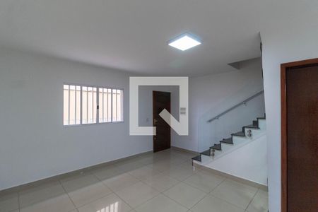 Sala de casa de condomínio para alugar com 3 quartos, 160m² em Vila Aricanduva, São Paulo