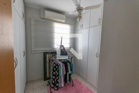 Apartamento para alugar com 247m², 4 quartos e 3 vagas Apartamento para alugar com 247m², 4 quartos e 3 vagasCloset