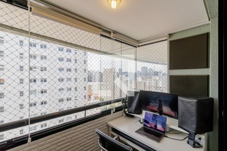 Sacada de apartamento à venda com 2 quartos, 61m² em Aclimação, São Paulo
