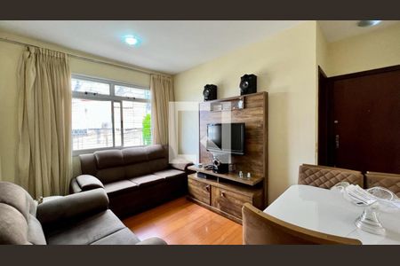 sala de apartamento à venda com 2 quartos, 60m² em Padre Eustáquio, Belo Horizonte