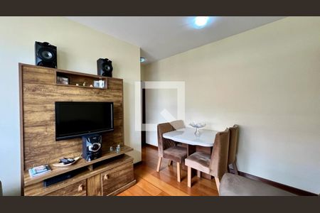 sala de apartamento à venda com 2 quartos, 60m² em Padre Eustáquio, Belo Horizonte