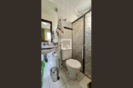 Banheiro  de apartamento à venda com 2 quartos, 60m² em Padre Eustáquio, Belo Horizonte
