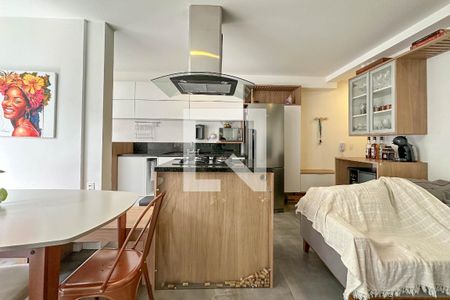 Cozinha de apartamento à venda com 1 quarto, 57m² em Vila Pompéia, São Paulo