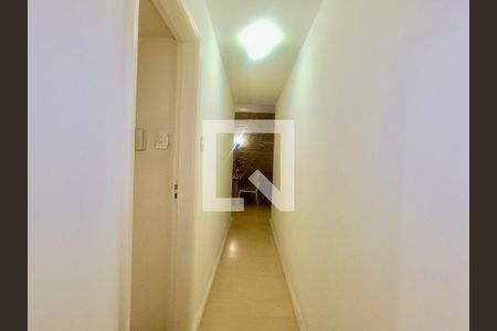 Corredor  de apartamento para alugar com 2 quartos, 90m² em Leblon, Rio de Janeiro