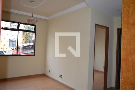 Sala de apartamento para alugar com 2 quartos, 44m² em Centro, Contagem