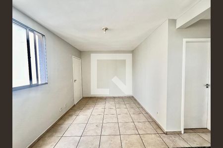 Sala de apartamento à venda com 2 quartos, 50m² em Nacional, Contagem