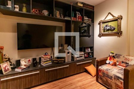Sala de TV de apartamento à venda com 2 quartos, 98m² em Icaraí, Niterói