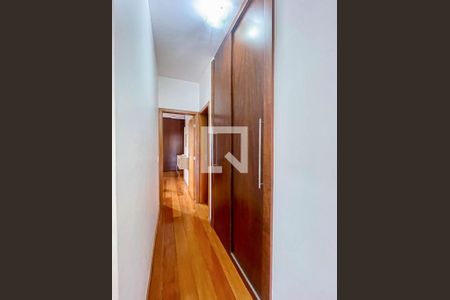 Corredor de apartamento à venda com 4 quartos, 169m² em Castelo, Belo Horizonte
