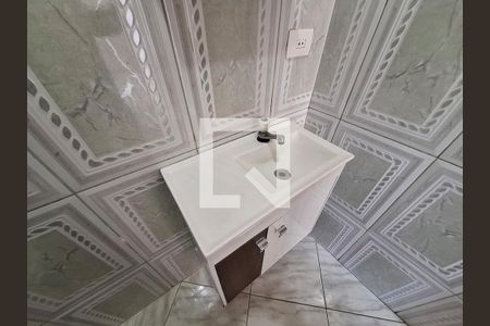 Banheiro de casa para alugar com 2 quartos, 50m² em Lauzane Paulista, São Paulo