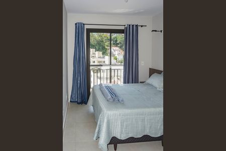Suíte 01 - Dormitório de apartamento para alugar com 2 quartos, 72m² em Saco dos Limões, Florianópolis