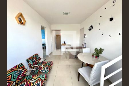 Sala de apartamento para alugar com 2 quartos, 122m² em Ressaca, Contagem