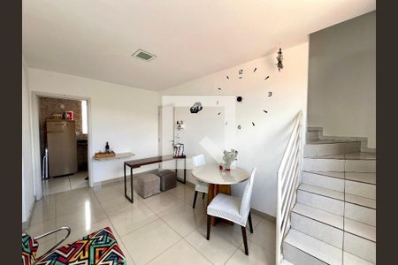 Sala de apartamento para alugar com 2 quartos, 122m² em Ressaca, Contagem