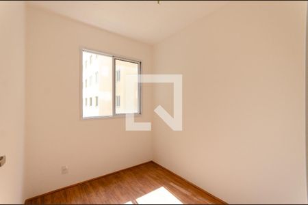 Quarto 1 de kitnet/studio para alugar com 2 quartos, 32m² em Piqueri, São Paulo