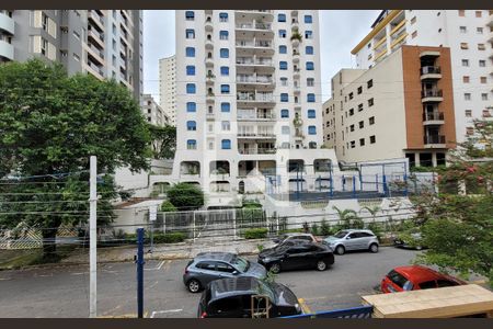 Vista de casa à venda com 5 quartos, 234m² em Vila Bastos, Santo André