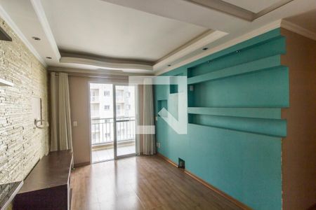 Sala de TV de apartamento à venda com 2 quartos, 72m² em Jardim Tupanci, Barueri