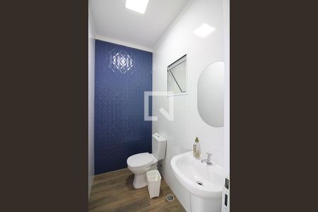 Banheiro de serviço de casa à venda com 4 quartos, 170m² em Dos Casa, São Bernardo do Campo