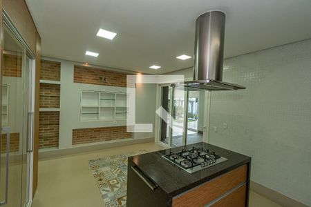 Casa de condomínio à venda com 490m², 4 quartos e 4 vagas Casa de condomínio à venda com 490m², 4 quartos e 4 vagasCozinha