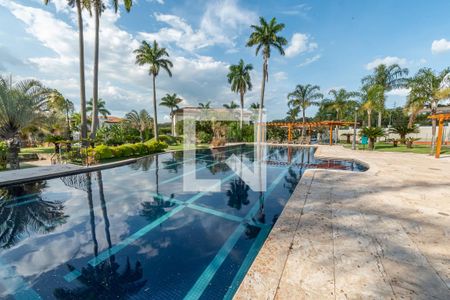 Casa de condomínio à venda com 490m², 4 quartos e 4 vagas Casa de condomínio à venda com 490m², 4 quartos e 4 vagasÁrea comum - Piscina