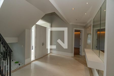 Casa de condomínio à venda com 490m², 4 quartos e 4 vagas Casa de condomínio à venda com 490m², 4 quartos e 4 vagasHall de Entrada