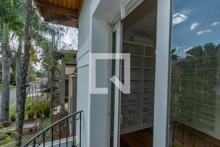 Casa de condomínio à venda com 490m², 4 quartos e 4 vagas Casa de condomínio à venda com 490m², 4 quartos e 4 vagasVaranda Suíte 3