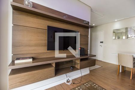 Sala de TV de apartamento para alugar com 2 quartos, 75m² em Jardim Tupanci, Barueri