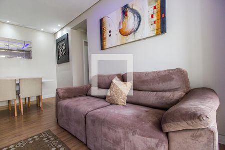 Sala de TV de apartamento para alugar com 2 quartos, 75m² em Jardim Tupanci, Barueri