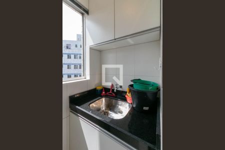 Apartamento à venda com 120m², 2 quartos e 2 vagas Apartamento à venda com 120m², 2 quartos e 2 vagasCozinha e Área de Serviço