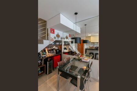 Apartamento à venda com 120m², 2 quartos e 2 vagas Apartamento à venda com 120m², 2 quartos e 2 vagasSala