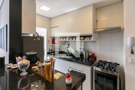 Apartamento à venda com 120m², 2 quartos e 2 vagas Apartamento à venda com 120m², 2 quartos e 2 vagasCozinha e Área de Serviço