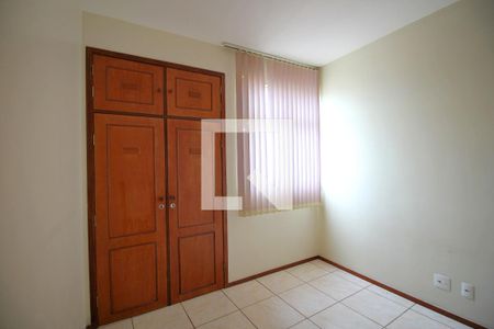 Quarto 1 de apartamento para alugar com 2 quartos, 70m² em Santo Antônio, Belo Horizonte