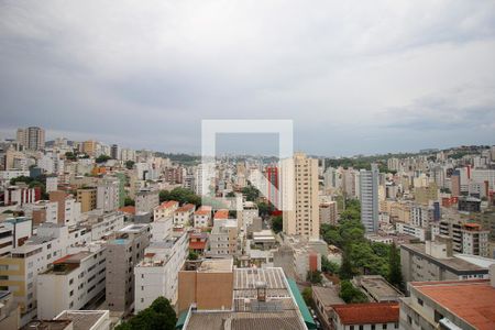 Vista da Sala de apartamento para alugar com 2 quartos, 70m² em Santo Antônio, Belo Horizonte