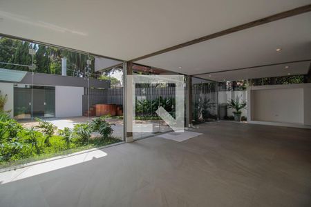 Casa à venda com 375m², 4 quartos e 3 vagasSala