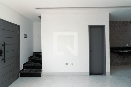 Sala de casa de condomínio à venda com 2 quartos, 81m² em Vila Paranagua, São Paulo