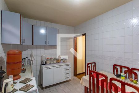 Cozinha de casa à venda com 2 quartos, 70m² em Goiânia, Belo Horizonte