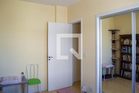 Quarto de apartamento à venda com 2 quartos, 64m² em Nonoai, Porto Alegre