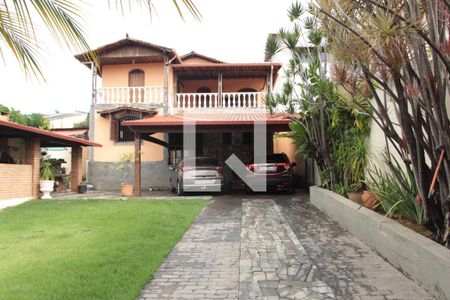 quintal de casa à venda com 5 quartos, 257m² em Céu Azul, Belo Horizonte