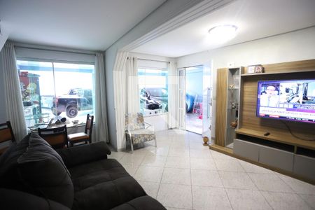 Sala de casa para alugar com 3 quartos, 190m² em Jardim Nena, Suzano