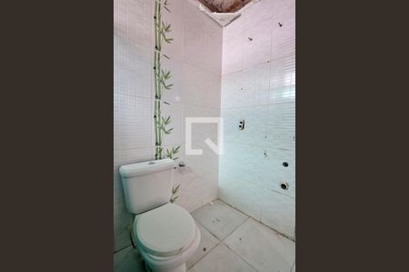 Suíte - Banheiro do Quarto 1 de casa à venda com 3 quartos, 210m² em Jardim das Maravilhas, Santo André