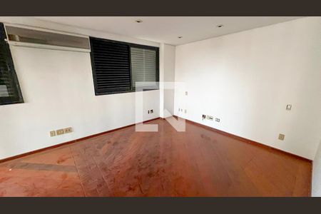 Quarto 1 de apartamento à venda com 3 quartos, 344m² em Belvedere, Belo Horizonte