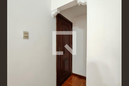 Entrada de apartamento à venda com 2 quartos, 84m² em Estácio, Rio de Janeiro