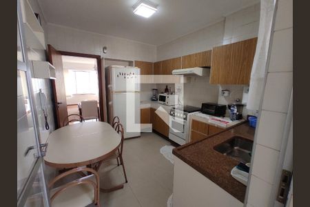 Cozinha de apartamento à venda com 3 quartos, 120m² em Vila Pompéia, São Paulo