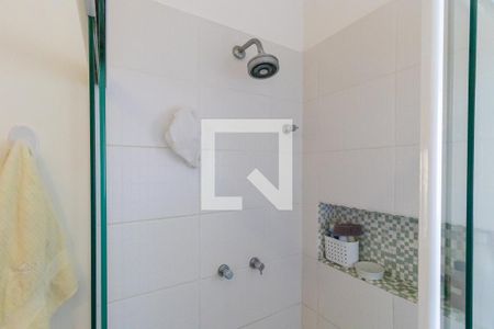 Casa de condomínio para alugar com 1080m², 4 quartos e 6 vagas Casa de condomínio para alugar com 1080m², 4 quartos e 6 vagasBanheiro da suíte 3